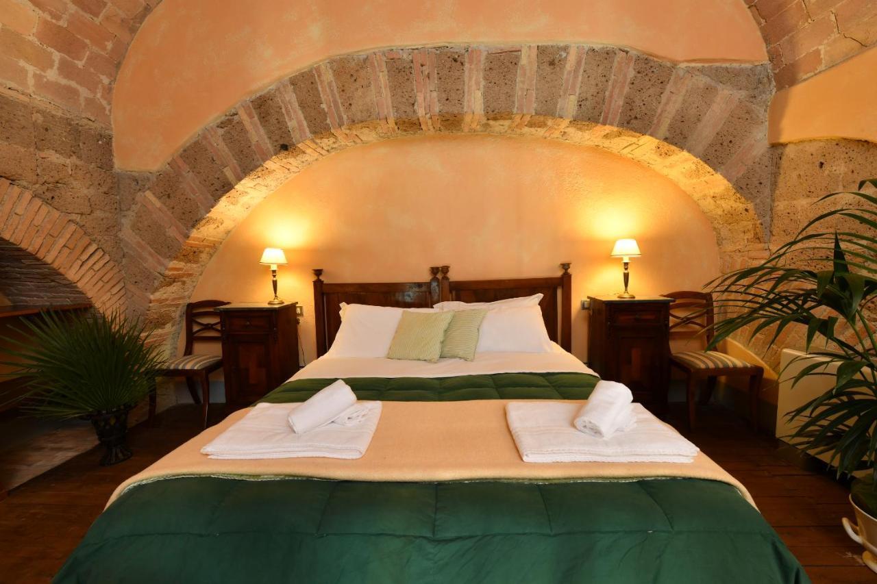 מלון Roccalvecce Castello Costaguti מראה חיצוני תמונה